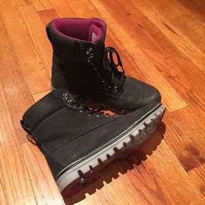Women’s Timberland light weight Boot